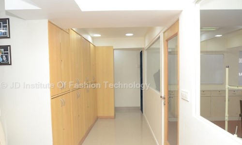 JD Institute of Fashion Technology - Job Training in Ghatkopar West, Mumbai