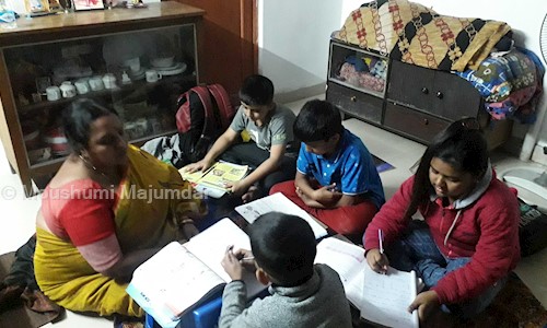 Moushumi Majumdar - School Tuitions in Jadavpur, Kolkata