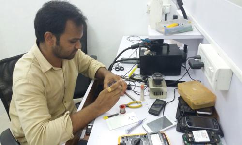 YUG Mobile Training Center - Job Training in Borivali West, Mumbai