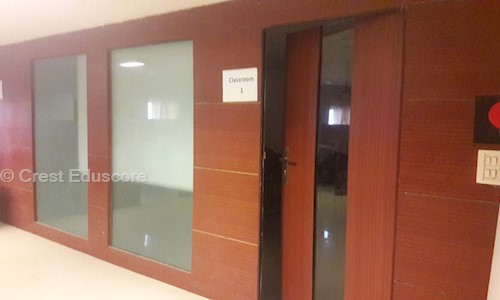 Crest Eduscore - Finance & Accounting tuitions in Green Fields Colony, Delhi