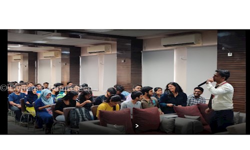 Dynamic Futuretech - Job Training in Paschim Vihar, Delhi