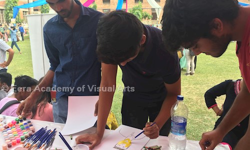 Eera Academy Of Visual Arts - Job Training in East of Kailash, Delhi