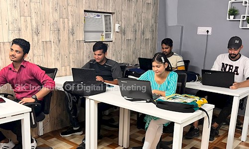 LSK Institute Of Digital Marketing - Job Training in Connaught Place, Delhi