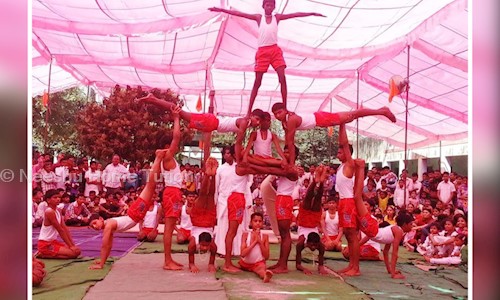 Neeshu Home Tution - School Tuitions in Jalvayu Vihar, Noida