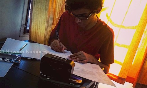Naveen Kumar B - School Tuitions in Thalambur, Chennai