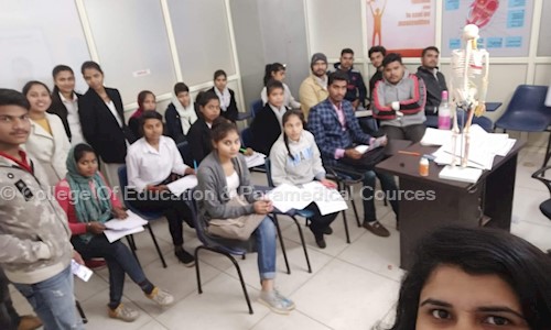 College Of Education & Paramedical Courses - Job Training in Palam Vihar, Gurgaon