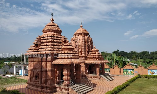 Travel Holidays & Caterer - Catering Services in Madhyamgram, Kolkata