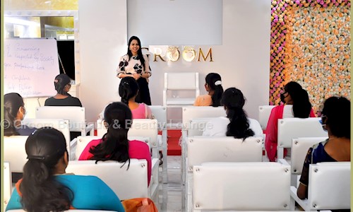 Groom Boutique & Beauty Lounge - Job Training in Selaiyur, Chennai