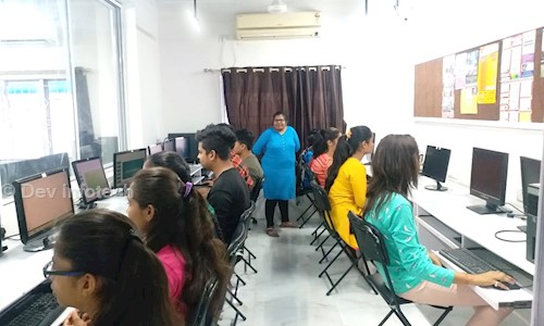 Dev Infotech - Job Training in Vadiwadi, Vadodara