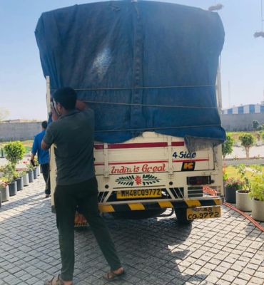 Loading & Unloading of Hariyana Logistics