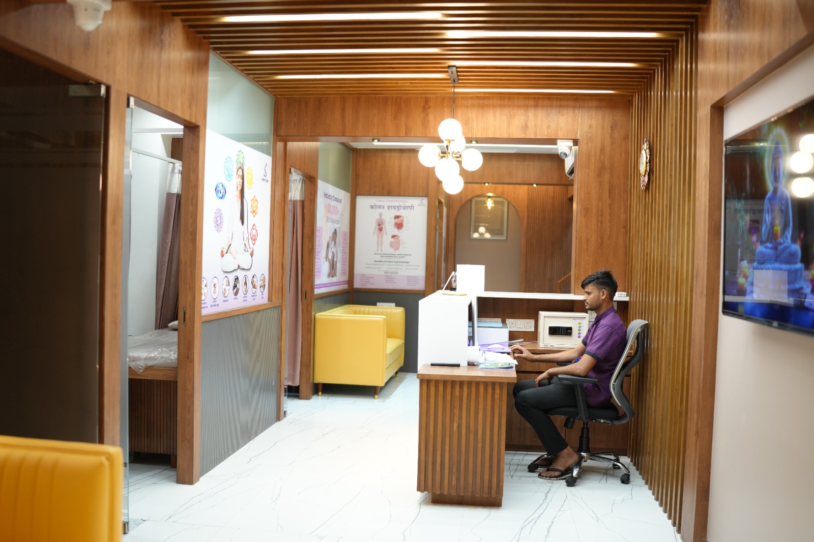 Front Desk – Warm Welcome and Smooth Check-in of SNDH Care Private Limited