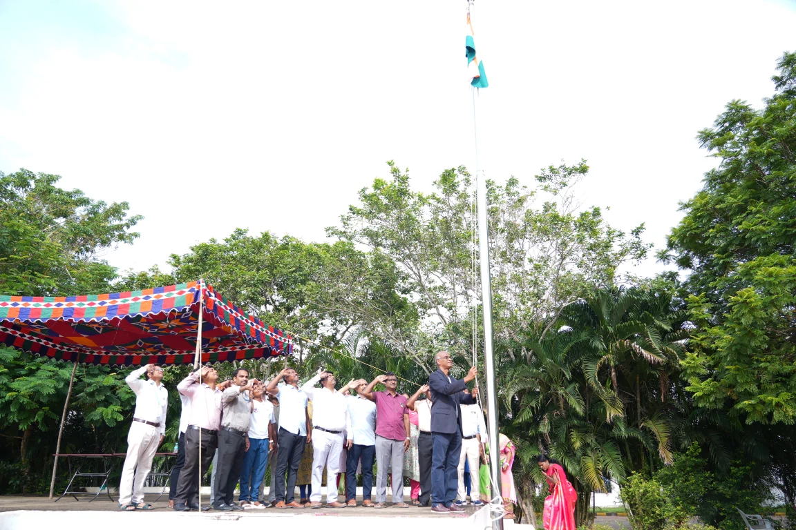 Aarupadai Veedu Medical College And Hospital image