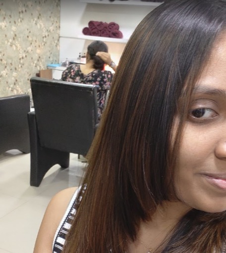 Naturals Unisex Salon & Spa image