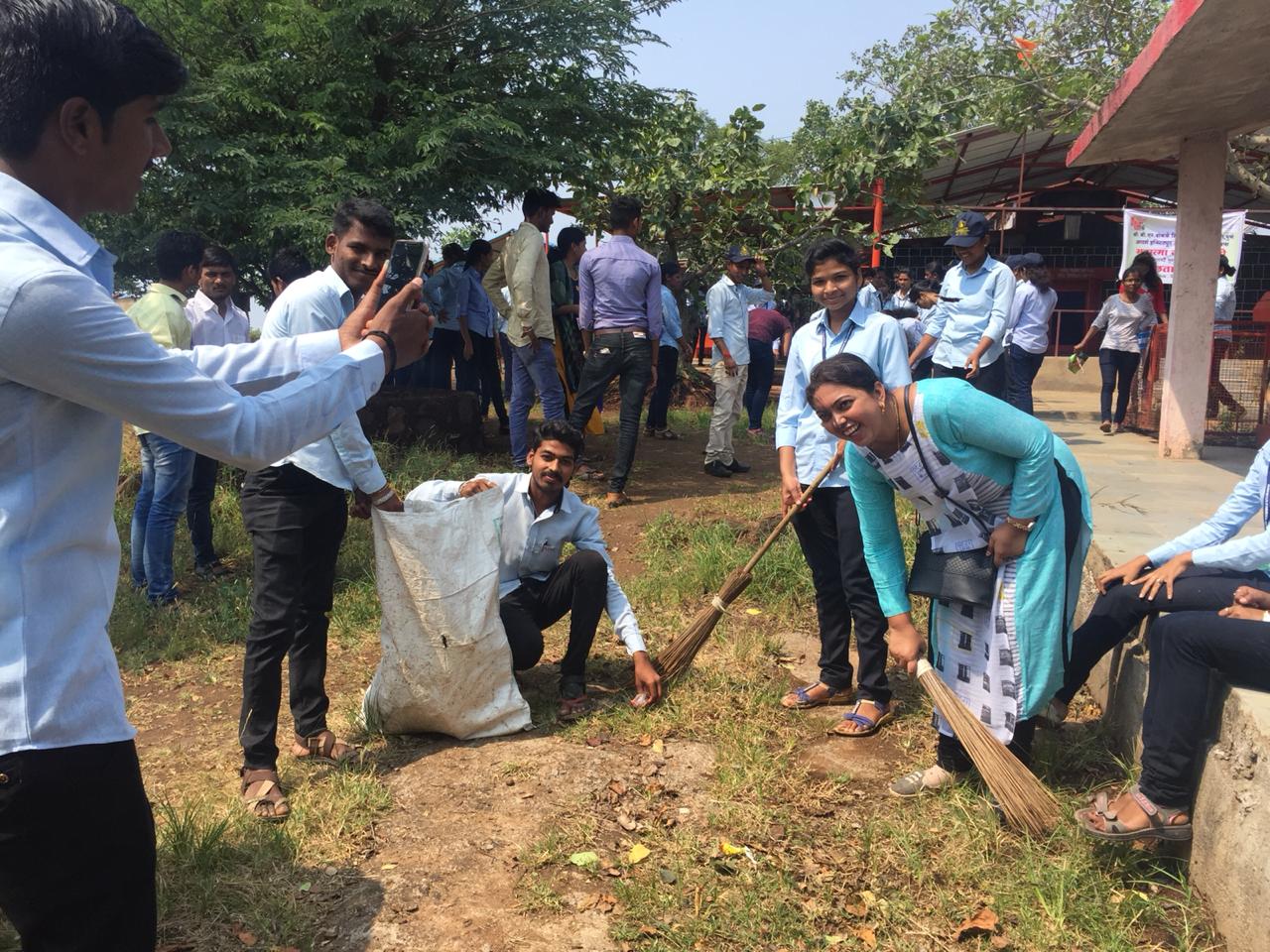Skill Workshops of Adarsh Paramedical Institute