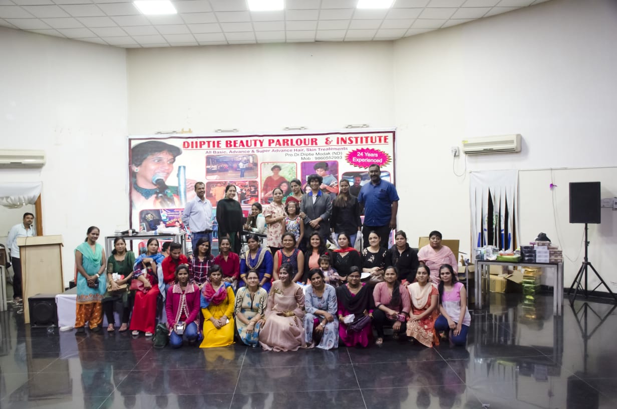 Alumni Meetups – Connecting Past Learners, Future Leaders of Diiptie Beauty Parlour Aroma Veda & Beauty Science Institute
