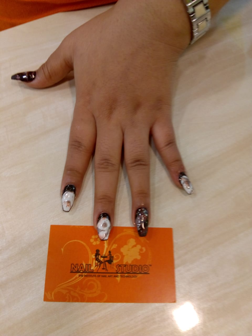 Manicure & Pedicure Lounge of Christine Valmy