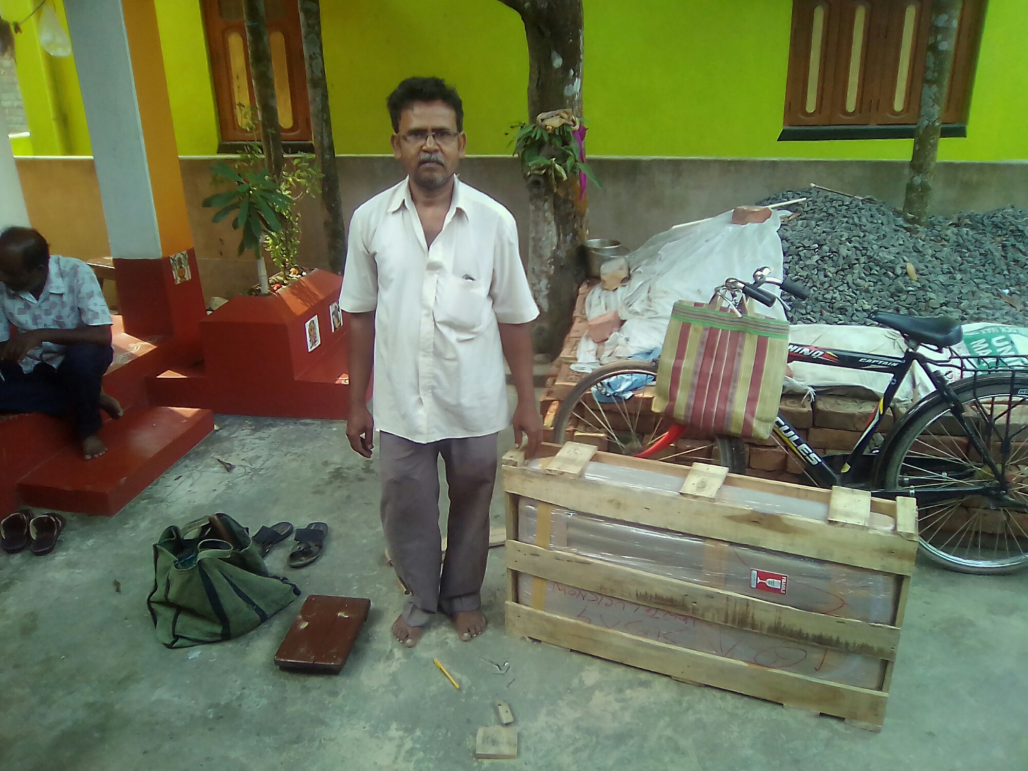 Fragile Item Packing of Express Domestic Packers & Movers
