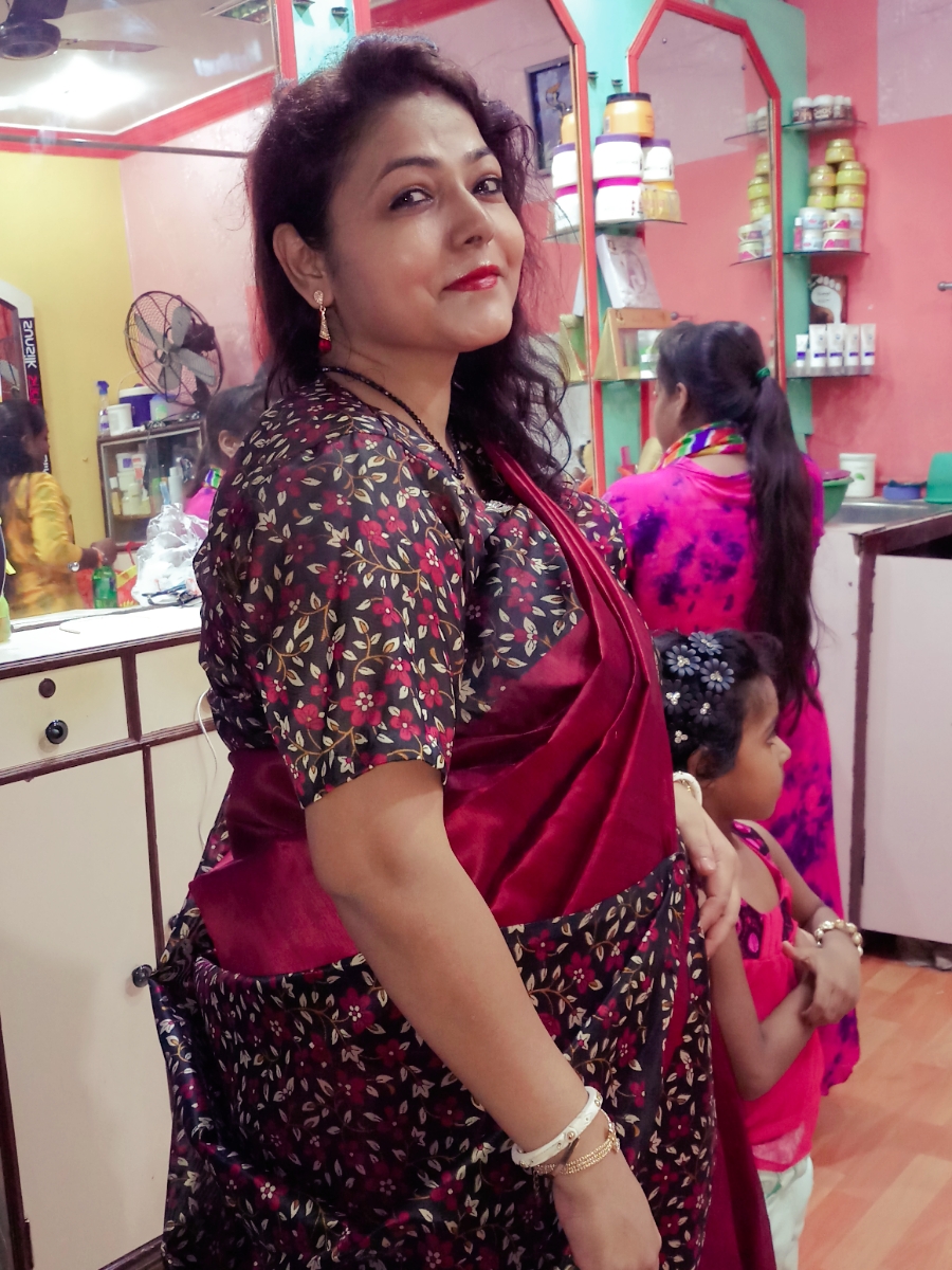 Team at Work of Flora Ladies Beauty Parlour