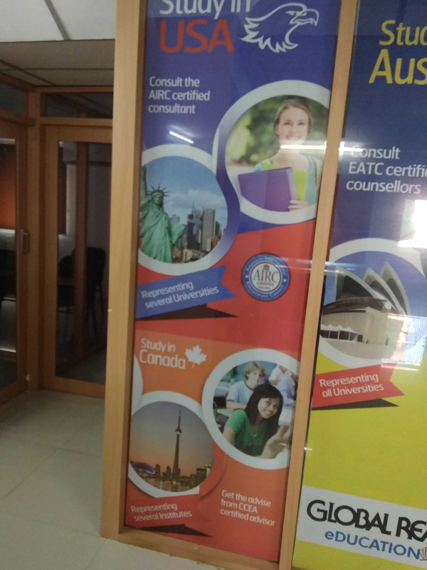 Tutor Teaching Classes of Global Reach