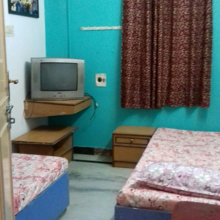 indoor room of Metro Inn