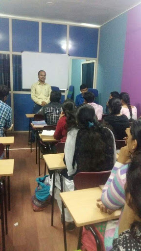 Tutor Teaching Classes of My Tayaari Institute