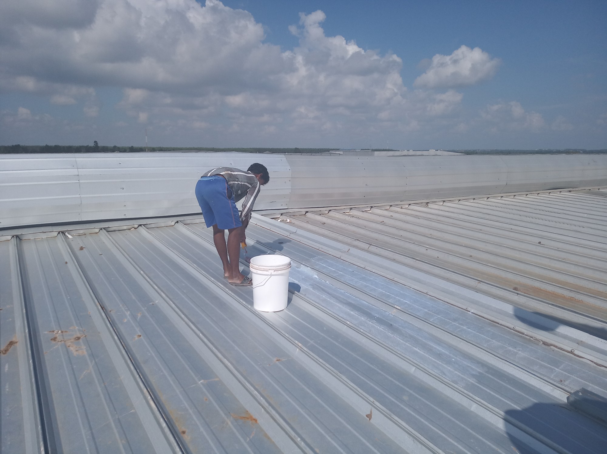 Roof Crack Repairs of Sun Solutions
