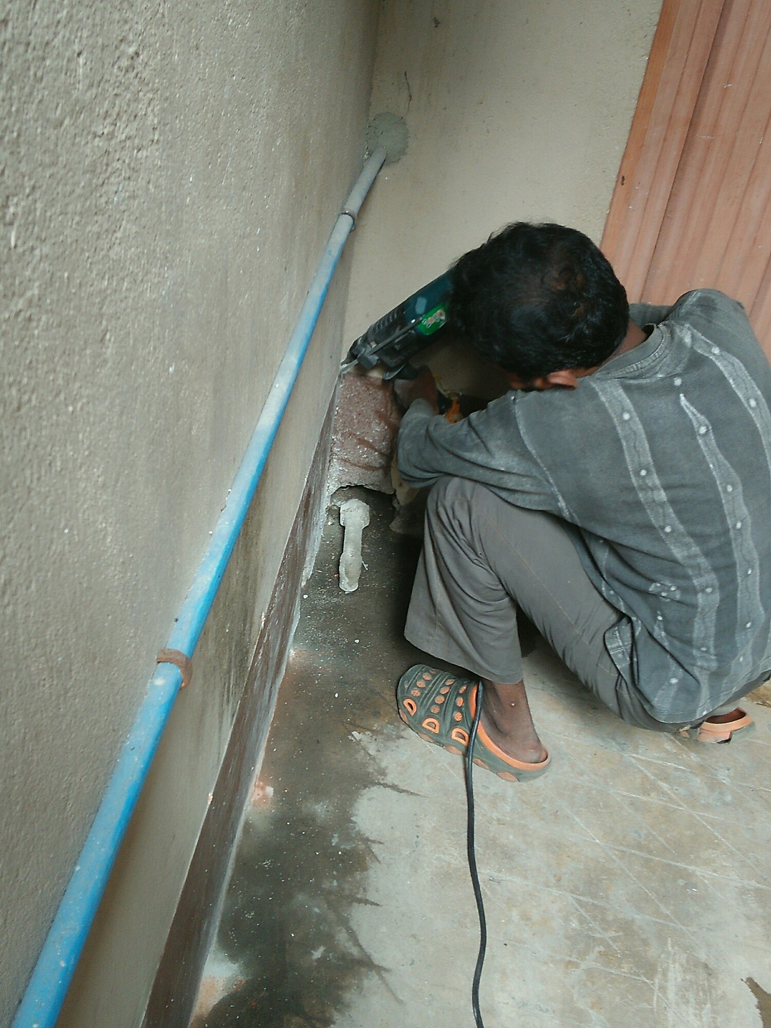 Technicians at Work of Suraksha Pest Control And Sanitizing Service