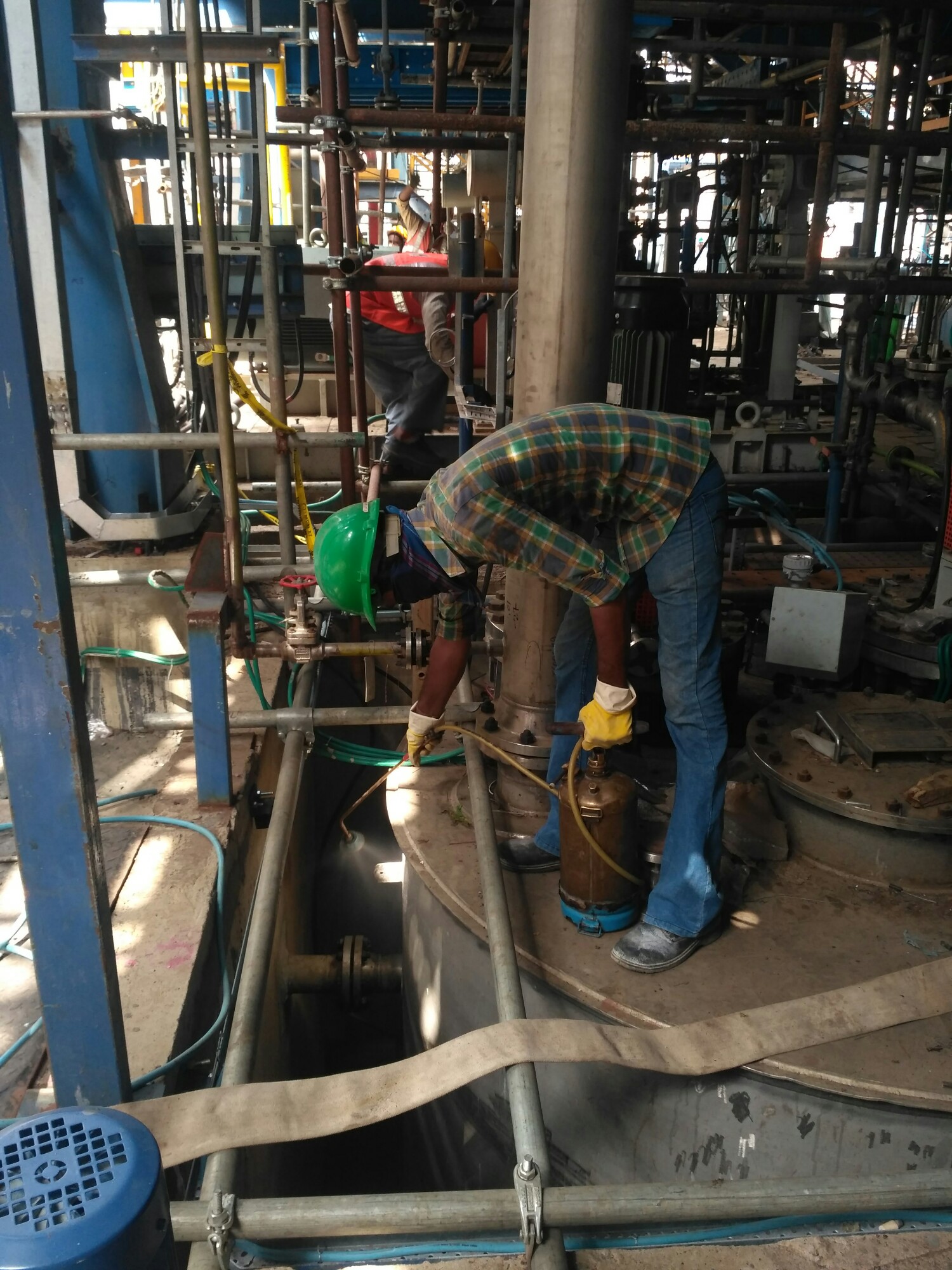 Technicians at Work of Unique pest control