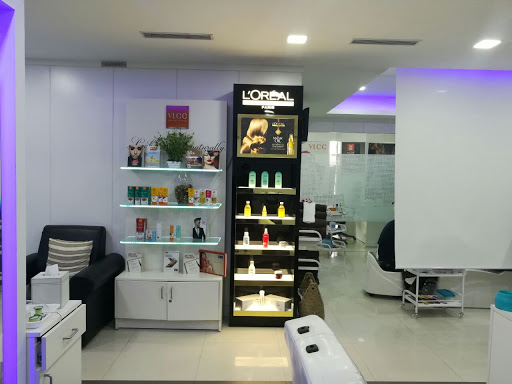 Product Display Counter of VLCC Health Care Ltd