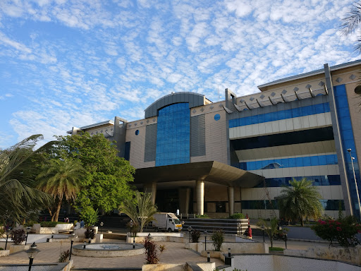 Sri Manakula Vinayagar Medical College and Hospital image