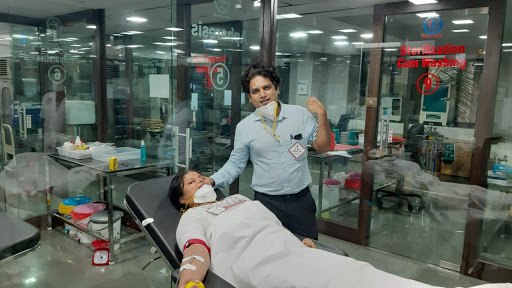 Garad Hospital & Diagnostic Centre image