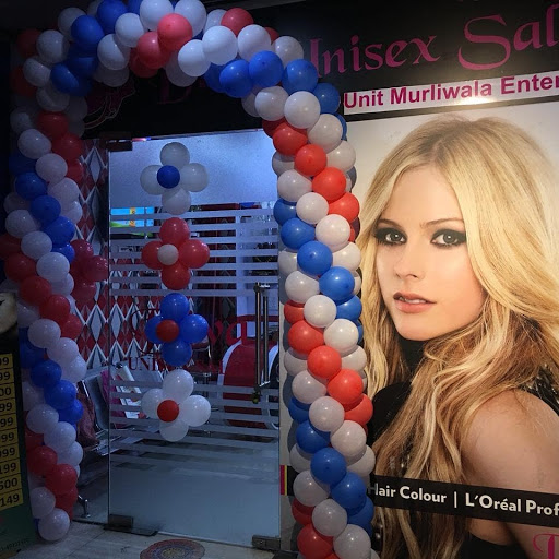 Reception Area of The Dazzling Diva Unisex Salon