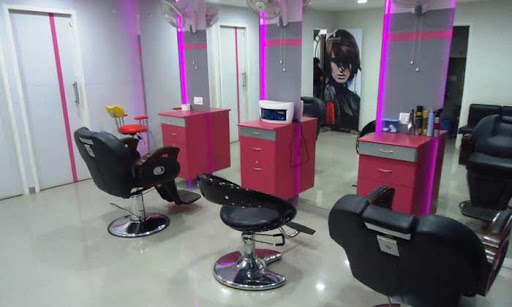 Femina Family Salon & Bridal Studio image