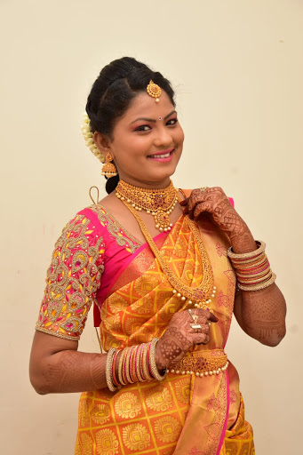 Green Trends Unisex Hair & Style Salon Trends Invogue Pvt Ltd image