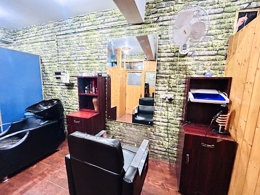 Hair Weaving Centre image