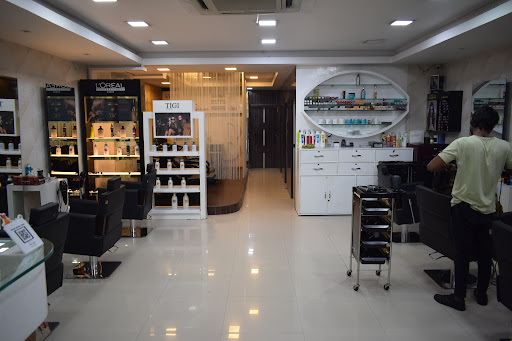 Bangs Salon image