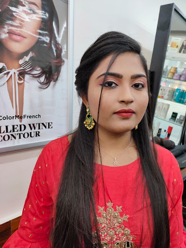 Aanand Family Salon image