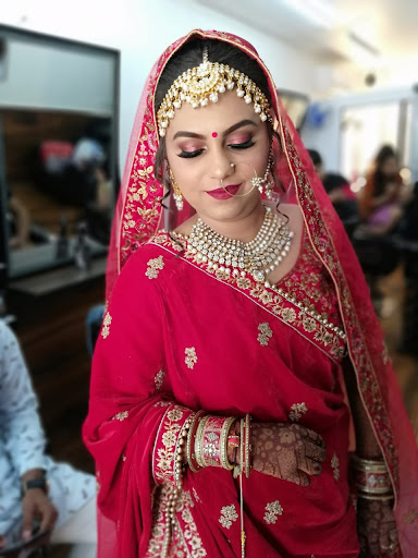 Aanand Family Salon image