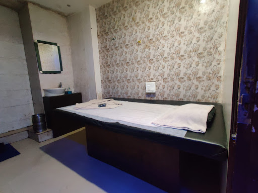 Royal Spa image