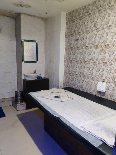 Royal Spa image