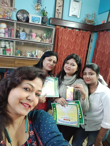 Loyal Clients Gallery of Flora Ladies Beauty Parlour