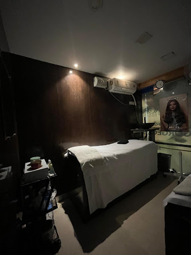 Symphony Unisex Salon & Spa image