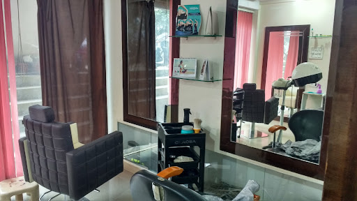 Symphony Unisex Salon & Spa image