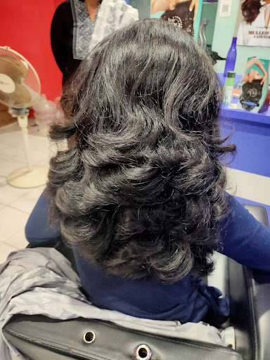 Login Men & Women Salon image