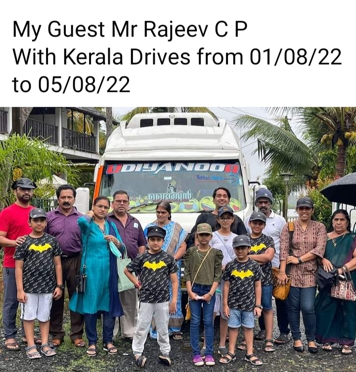 group photo of Kerala Drives Tours & Travels