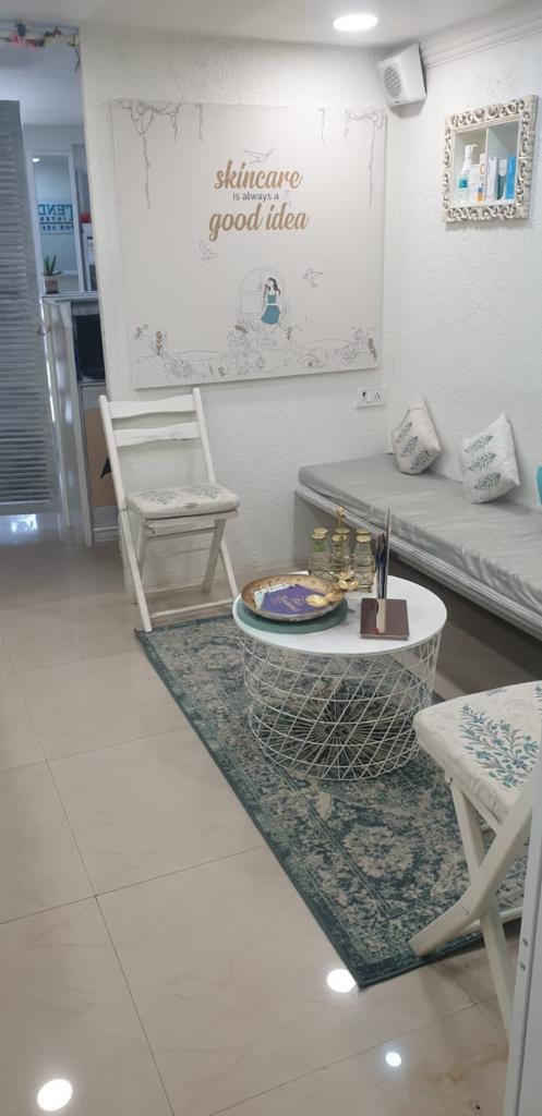 Waiting Lounge of Tender Skin & Hair Clinic (Malad) Dermatologist, Trichologist in Mumbai
