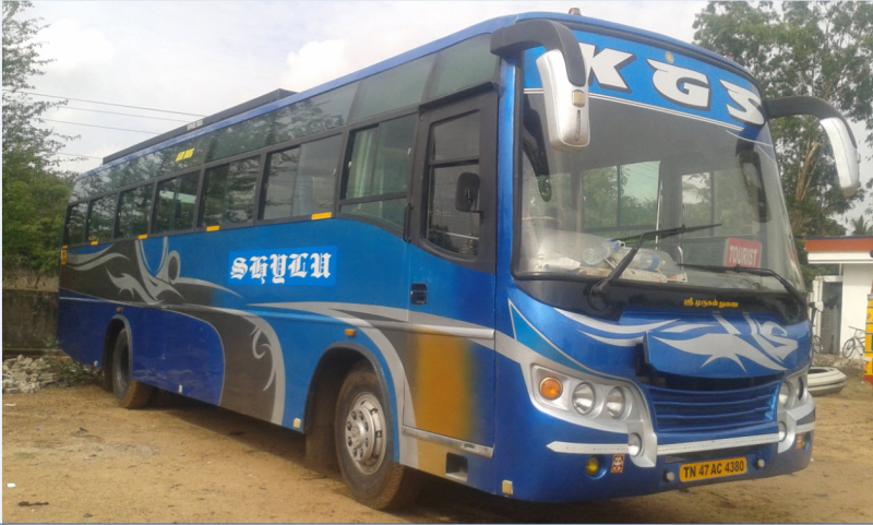bus of New Roshan Travels