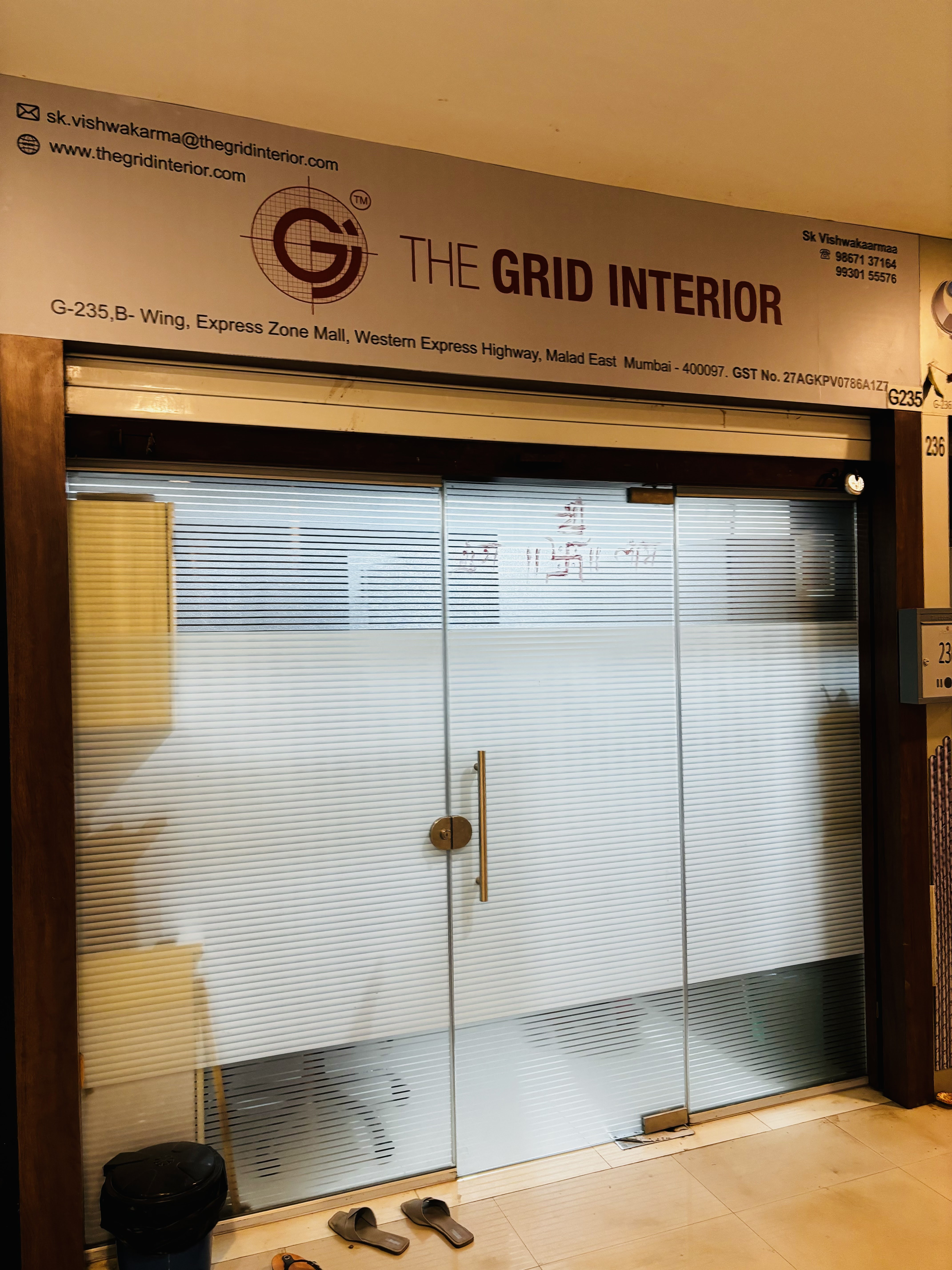 Corporate Office Spaces of The Grid Interior