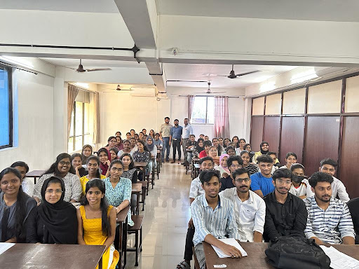 Tutor Teaching Classes of A.r.i.s.e