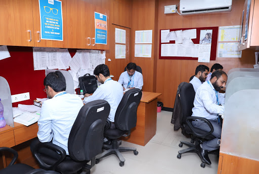 Tutors/Faculty of Aakash Institute